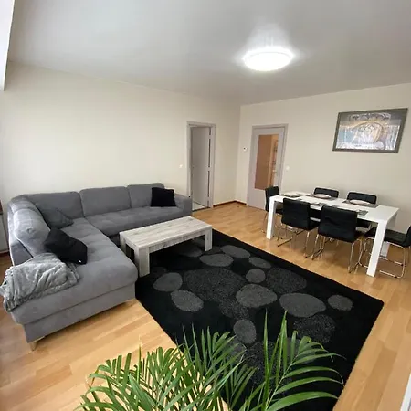 Haik's Palace Apartman *