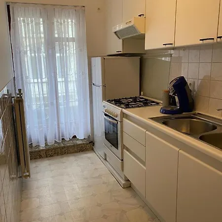 Haik's Palace Apartman *